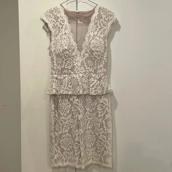 Avery | Dresses | Avery G Size 4 Midi Lace Dress | Poshmark Avery | Dresses | Avery G Size 4 Midi Lace Dress | Poshmark